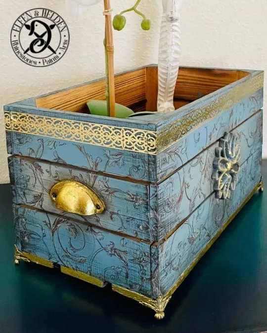Holzkiste Elfen & Helden „ Baroque Swirls“ - handbemalt - Unikat – Bild 5