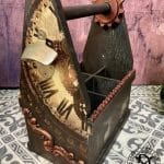 Flaschenträger „Männerhandtasche“ Elfen und Helden „Steampunk“ Schwarz/Kupfer Vintage - handbemalt - Unikat