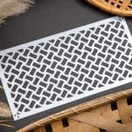 Belles and Whistles Schablone  Basket Weave 19,05cm x 38,1cm - nicht klebend - wiederverwendbar
