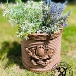 Blumentopf Elfen & Helden „Tin Royal“ Vintage - handbemalt - Unikat