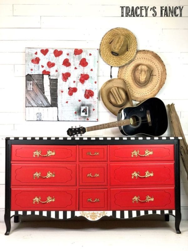 Dixie Belle Chalk Mineral Paint Honky Tonk Red - Image 4