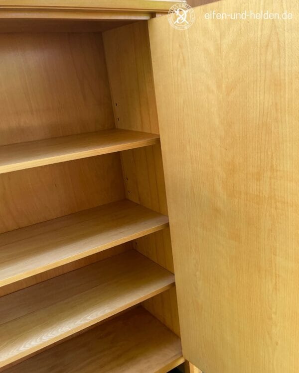 Vielseitiger Holzschrank – bereit für Dein Projekt oder zur hiesigen Aufarbeitung – Bild 5